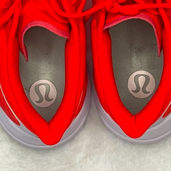 Lululemon Blissfeel Running Shoes
Flare White Size 8 - Picture 14 of 15
